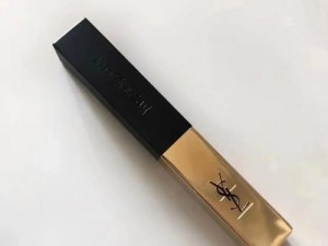 YSL 小金条水蜜桃色，甜美多汁的春夏必备唇色