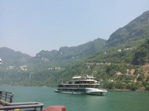 云游四海，探秘人迹罕至之地：奇境探秘之旅