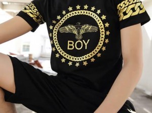 中国帅哥男男同志 BOY 时尚潮牌服饰，演绎不一样的青春风格